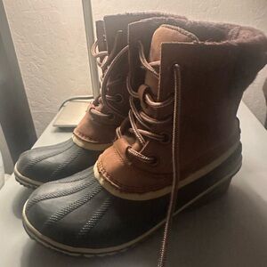 Sorel boots with heel